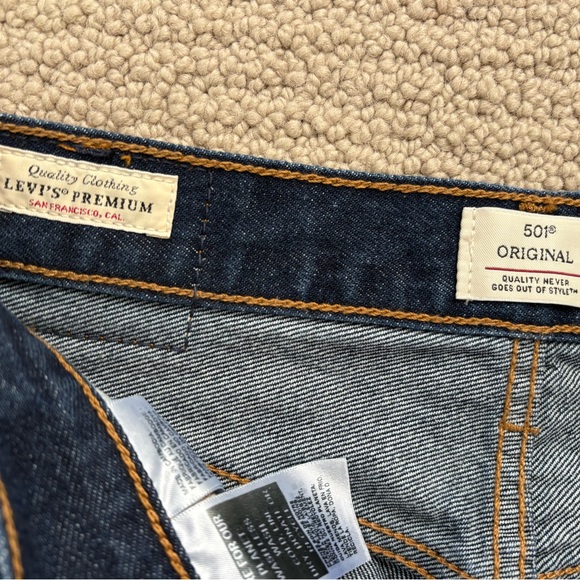 Levi's Classic Blue Straight Leg Jeans - Picture 4 of 5